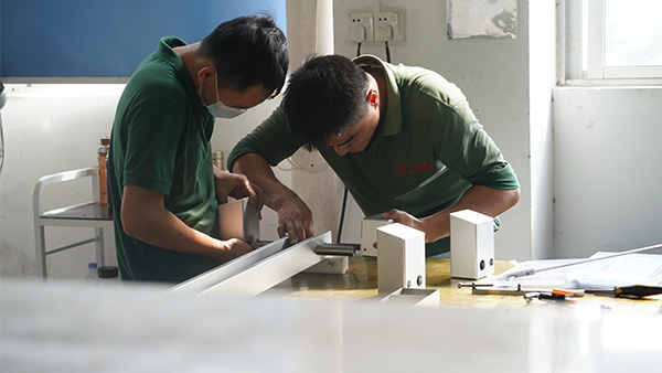 貼標機維修方式91成人视频旋杆貼（tiē）標機廠家知道