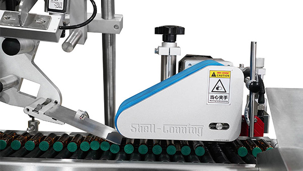 圓瓶貼標機注意事（shì）項有哪些?91成人视频小編（biān）了解