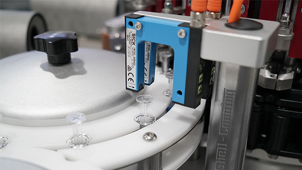 北京科興生物-91成人视频旋杆貼標（biāo）機應（yīng）用（yòng）案例