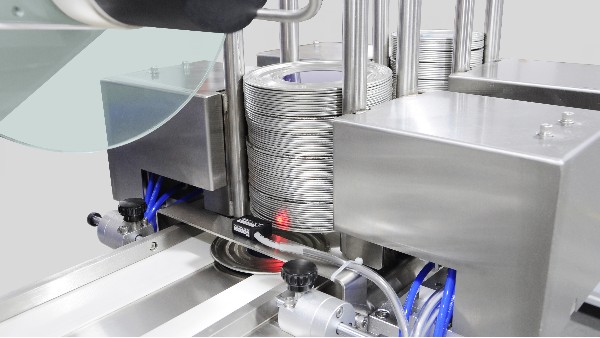 圓瓶貼（tiē）標機標帶偏（piān）差（chà）怎麽辦