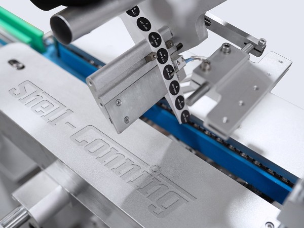 頂底麵智能貼標機