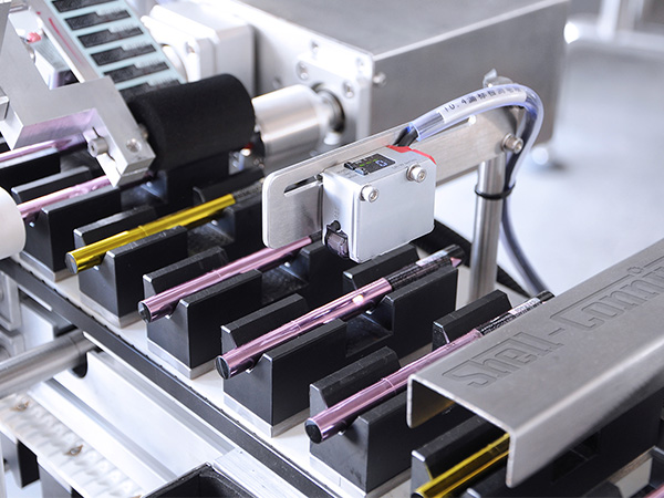 S910眉筆（bǐ）定（dìng）位智能貼（tiē）標機