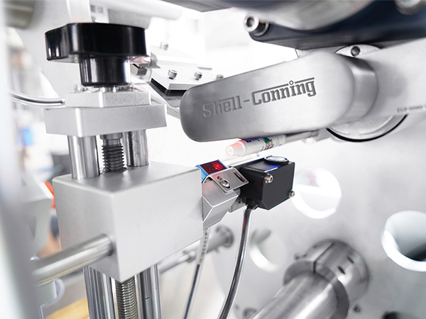 S921高速軟管智能貼標機