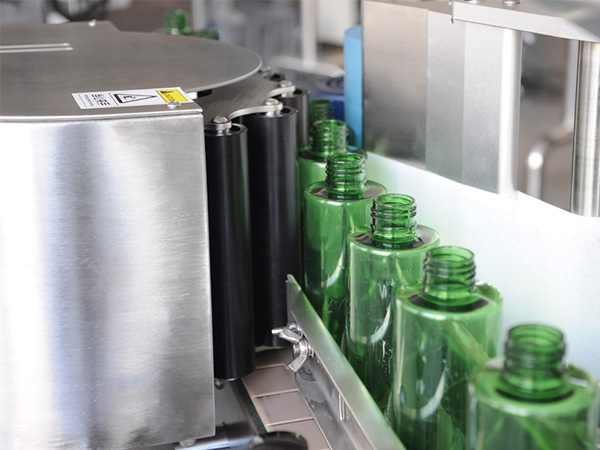 S322防（fáng）爆雙星輪（lún）圓瓶智能（néng）貼標機