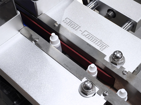 S311立式錕輪圓瓶貼標輸送係（xì）統